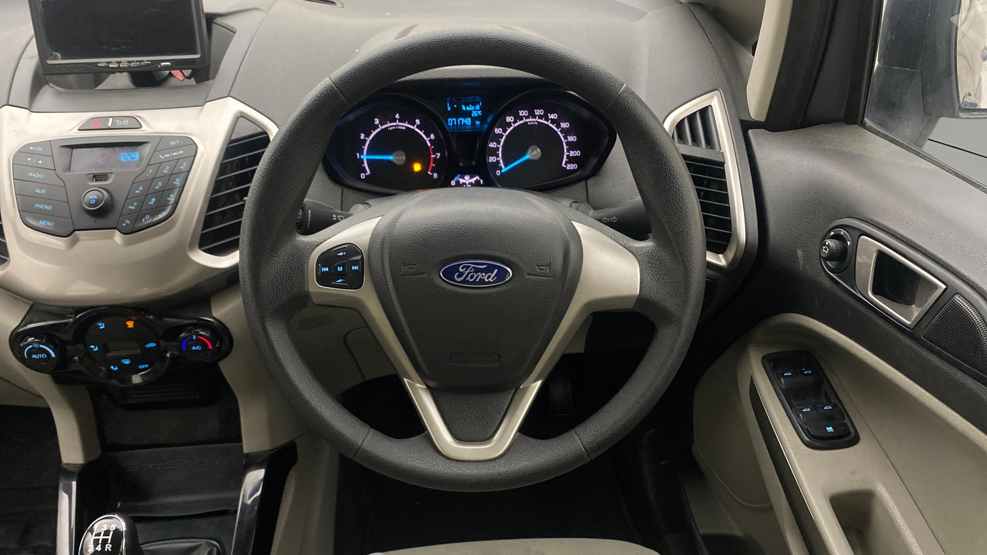 View 2016 Ford EcoSport Trend+ 1.0L EcoBoost Image 20 Used 2016 Ford EcoSport Trend+ 1.0L EcoBoost Image 20