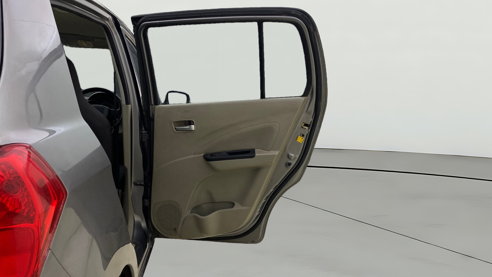 View 2016 Maruti Suzuki 1000 Base Variant Image 5 Used 2016 Maruti Suzuki 1000 Base Variant Image 5