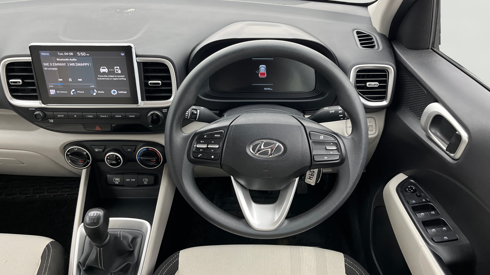 Used 2024 Hyundai Venue Used 2024 Hyundai Venue