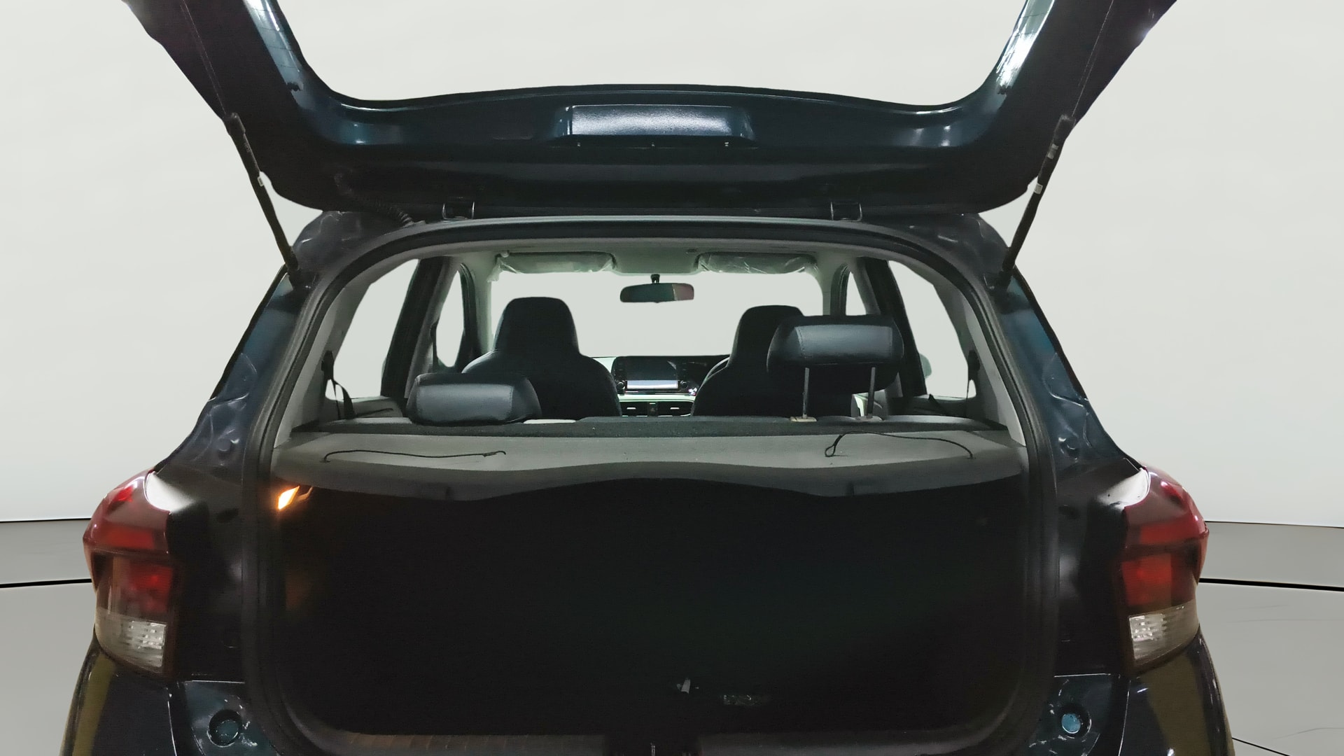 View 2023 Hyundai Grand i10 Nios Sportz Petrol Image 39 Used 2023 Hyundai Grand i10 Nios Sportz Petrol Image 39