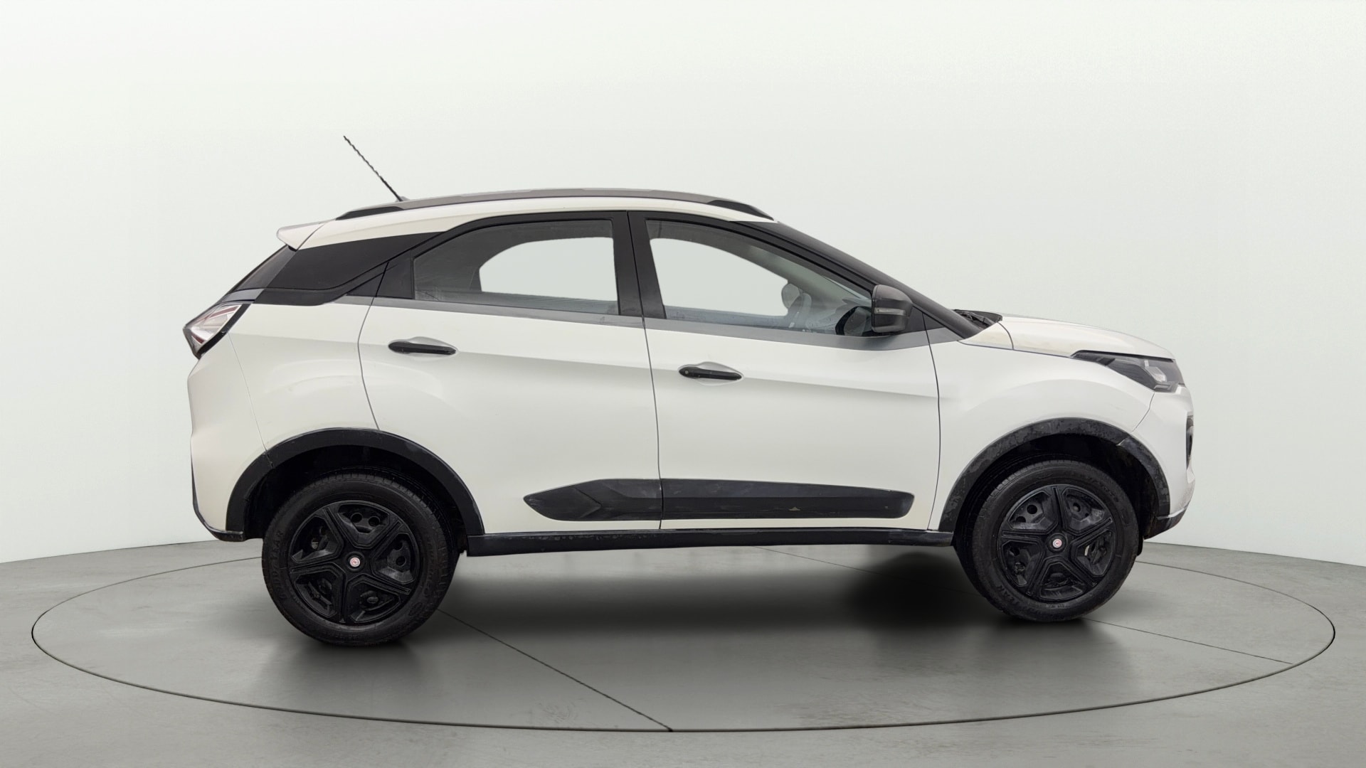 View 2021 Tata Nexon Revotron XE Image 8 Used 2021 Tata Nexon Revotron XE Image 8