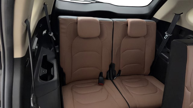 View MG Hector Plus Image 10 Used MG Hector Plus Image 10