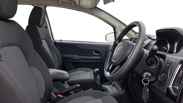 View Tata Hexa Image 27 Used Tata Hexa Image 27