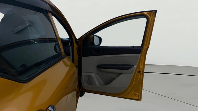 View Renault Triber Image 43 Used Renault Triber Image 43