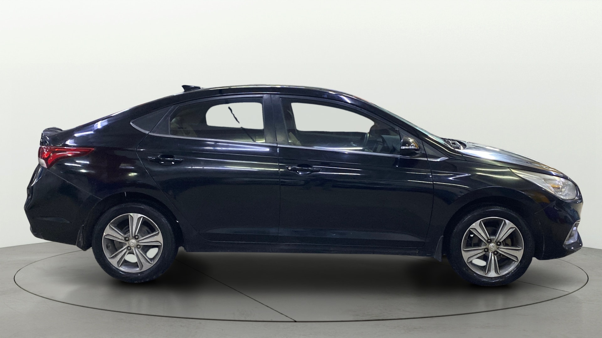 View 2018 Hyundai Verna 1.6 VTVT SX Image 27 Used 2018 Hyundai Verna 1.6 VTVT SX Image 27