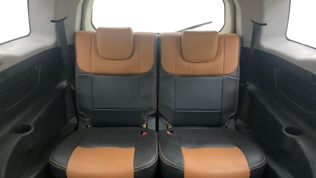 View Mahindra XUV500 Image 10 Used Mahindra XUV500 Image 10