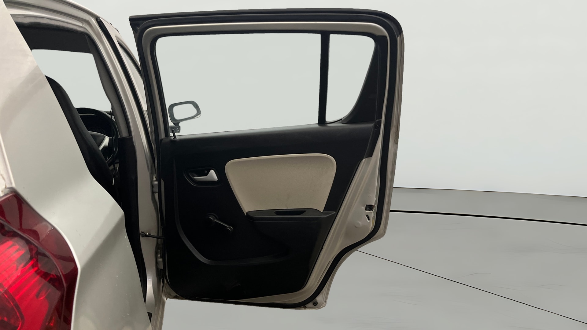 View 2022 Maruti Suzuki 1000 Base Variant Image 7 Used 2022 Maruti Suzuki 1000 Base Variant Image 7