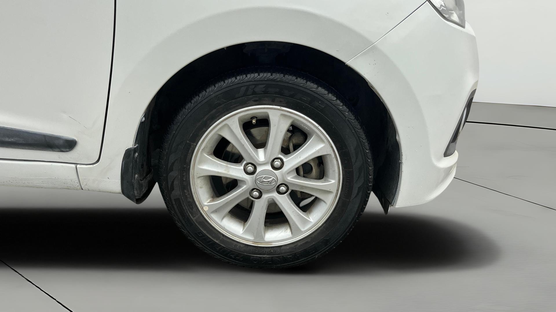 View 2015 Hyundai Grand i10 1.2 Asta Petrol Image 40 Used 2015 Hyundai Grand i10 1.2 Asta Petrol Image 40