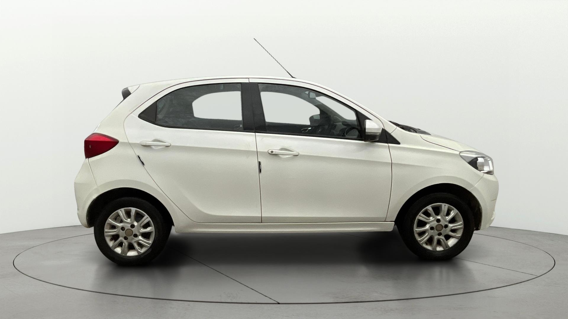View 2017 Tata Tiago Revotorq XB Image 27 Used 2017 Tata Tiago Revotorq XB Image 27