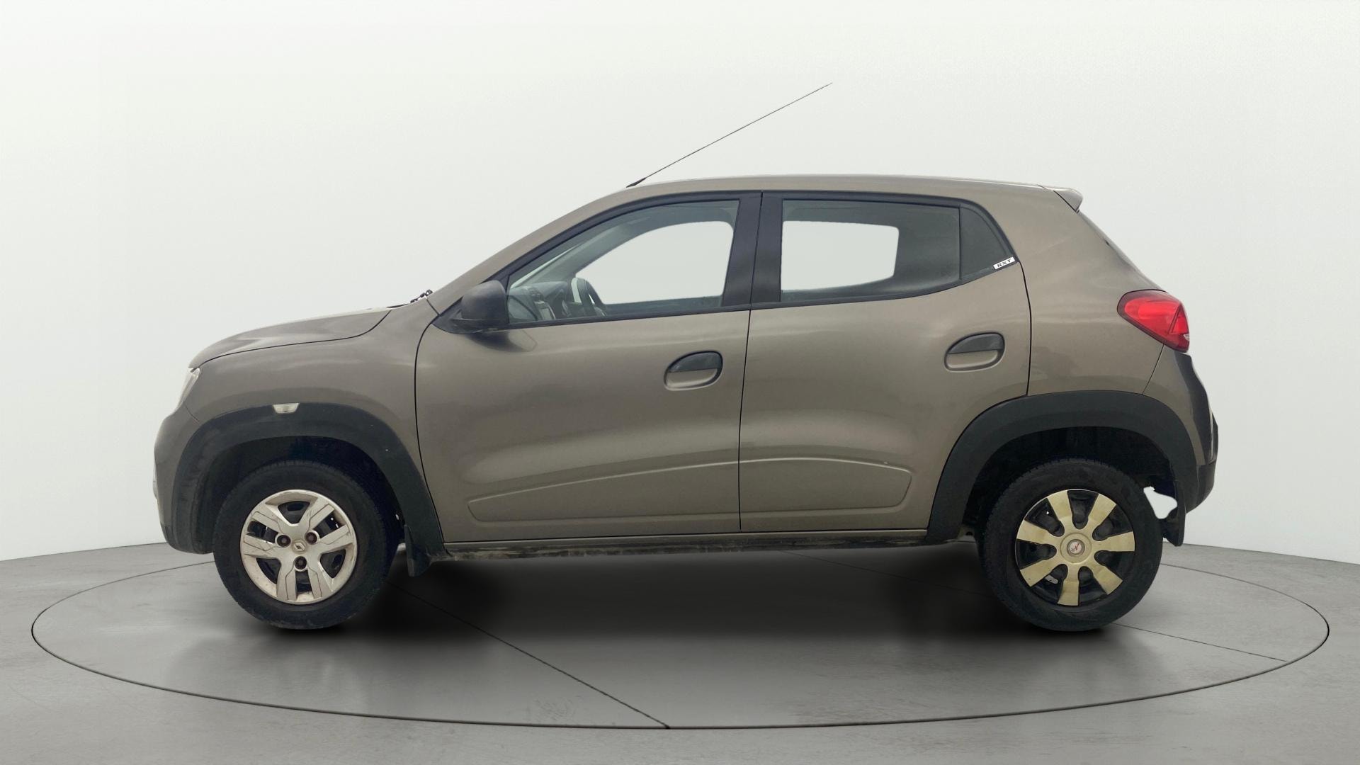View 2019 Renault Kwid RXL 1.0 BS IV Image 5 Used 2019 Renault Kwid RXL 1.0 BS IV Image 5