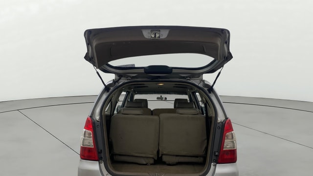 View Toyota Innova Image 37 Used Toyota Innova Image 37
