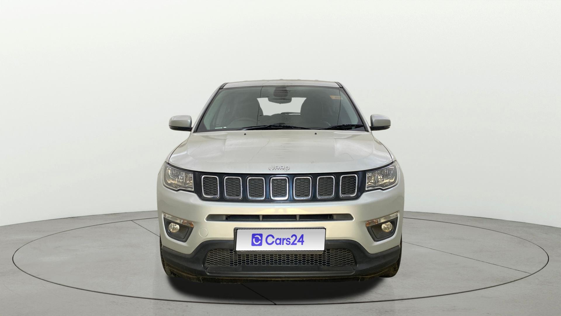 View 2018 Jeep Compass Longitude (O) 2.0 Diesel MT Image 1 Used 2018 Jeep Compass Longitude (O) 2.0 Diesel MT Image 1