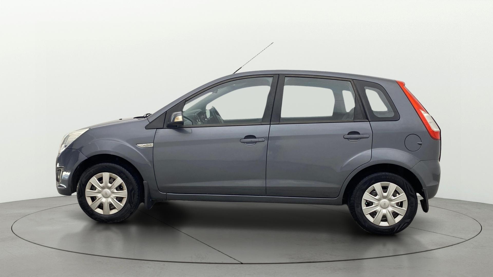 View 2015 Ford Figo 1.2P Ambiente MT BS IV Image 5 Used 2015 Ford Figo 1.2P Ambiente MT BS IV Image 5