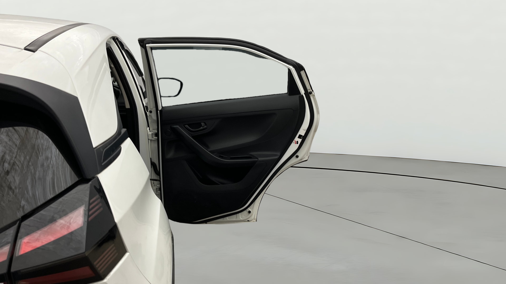 View 2024 Tata Nexon Revotron XE Image 7 Used 2024 Tata Nexon Revotron XE Image 7