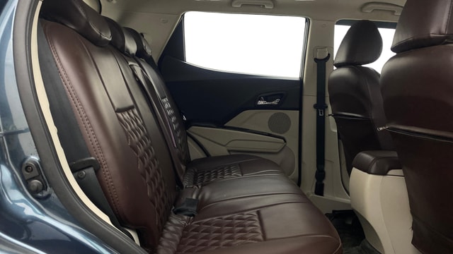 View Mahindra XUV300 Image 37 Used Mahindra XUV300 Image 37