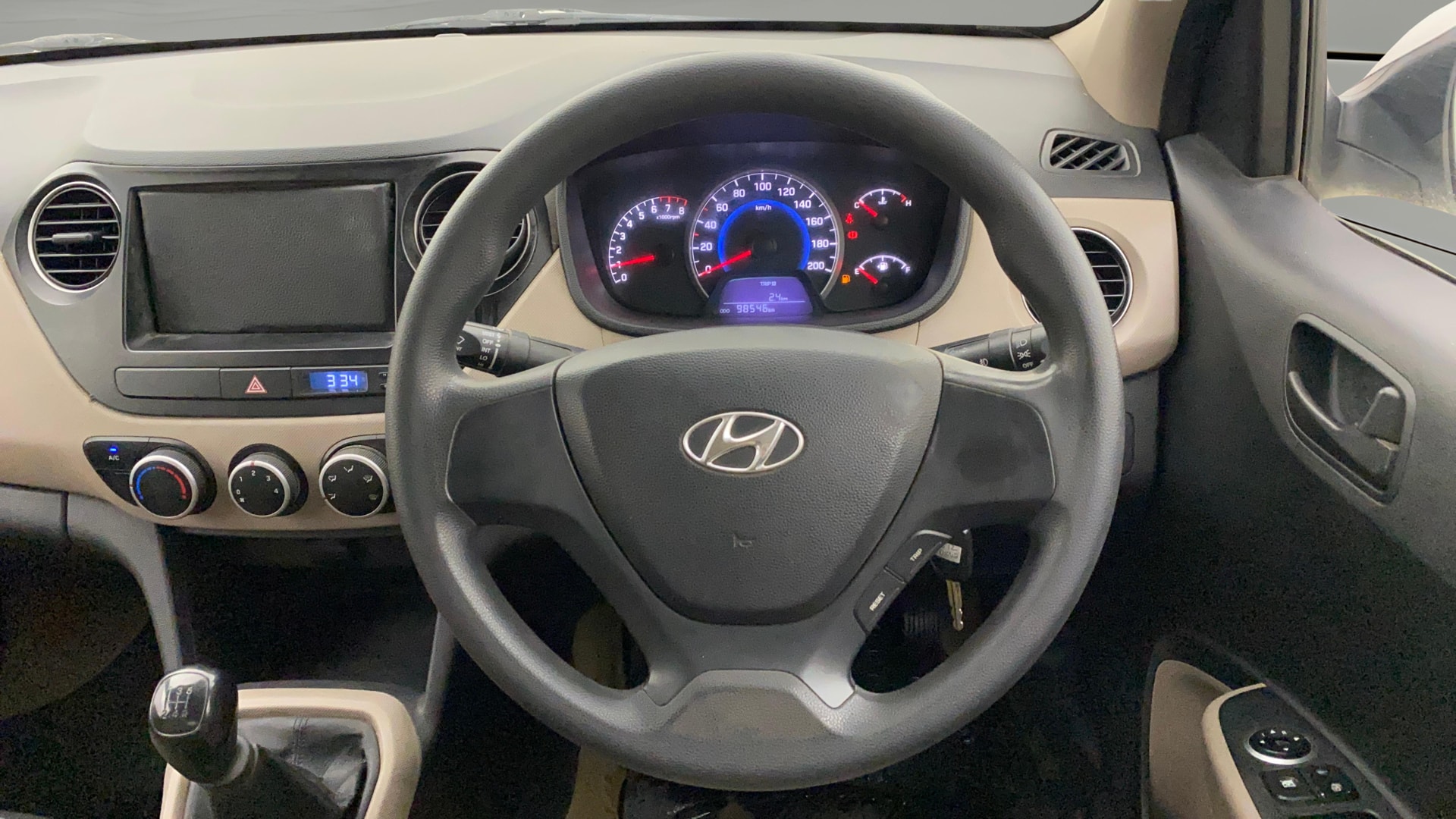 View 2013 Hyundai Grand i10 Magna 1.2 Kappa VTVT Image 20 Used 2013 Hyundai Grand i10 Magna 1.2 Kappa VTVT Image 20