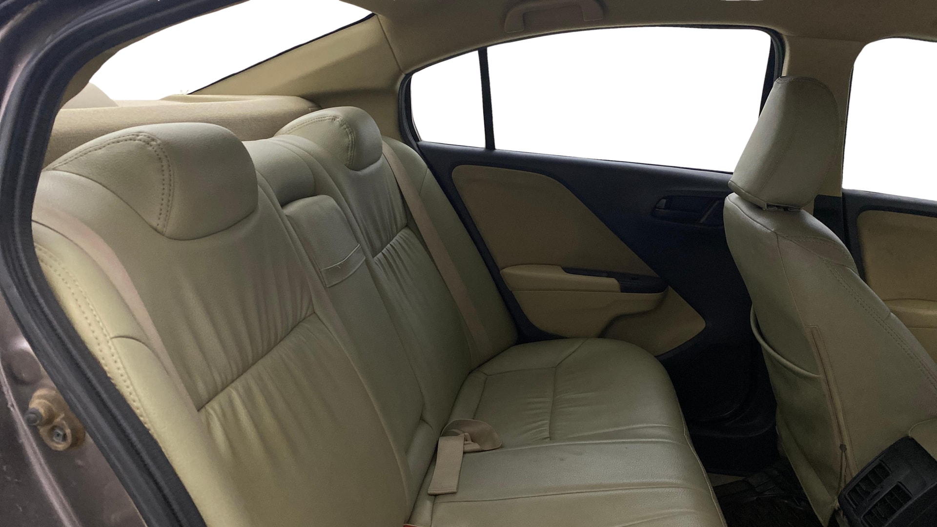 View 2014 Honda City ZX MT Diesel Anniversary Edition Image 29 Used 2014 Honda City ZX MT Diesel Anniversary Edition Image 29