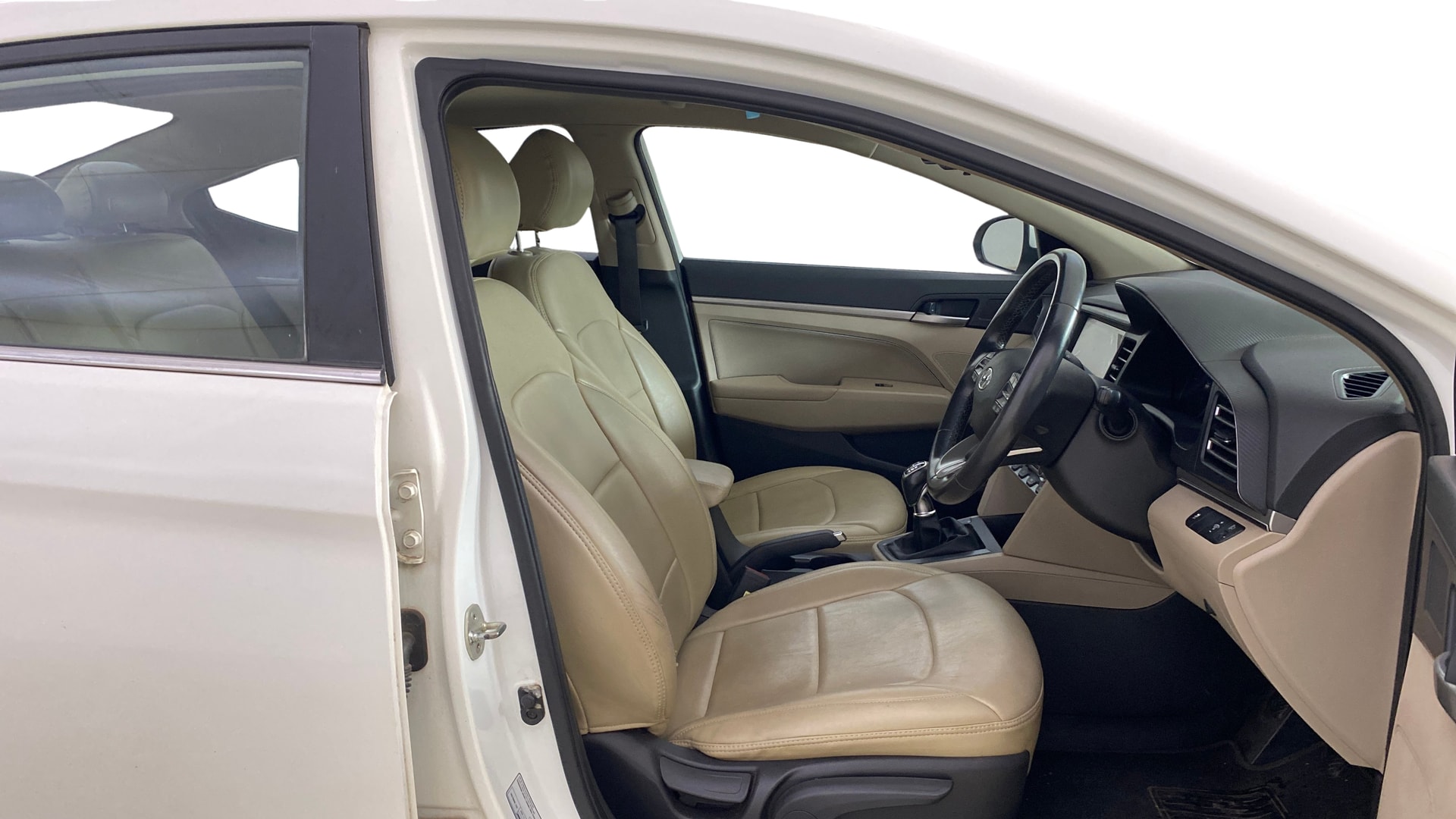View 2021 Hyundai Elantra 1.6 CRDi S Image 18 Used 2021 Hyundai Elantra 1.6 CRDi S Image 18
