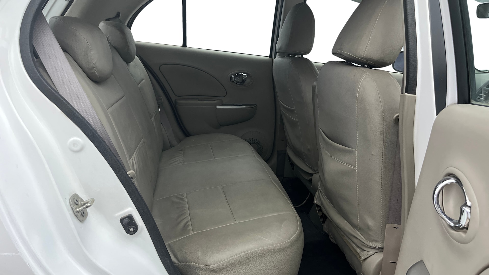 View 2015 Nissan Micra XL (CVT) Image 28 Used 2015 Nissan Micra XL (CVT) Image 28