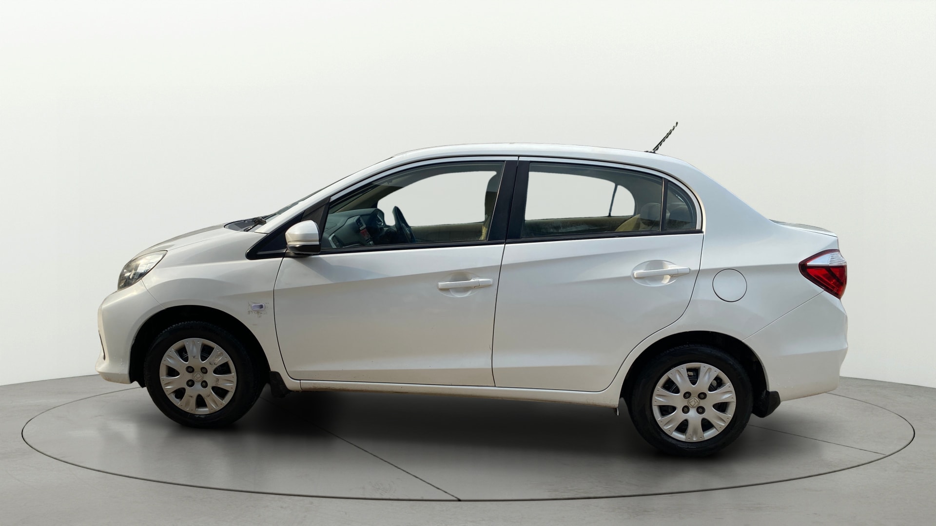View 2017 Honda Amaze E MT Petrol BS IV Image 5 Used 2017 Honda Amaze E MT Petrol BS IV Image 5