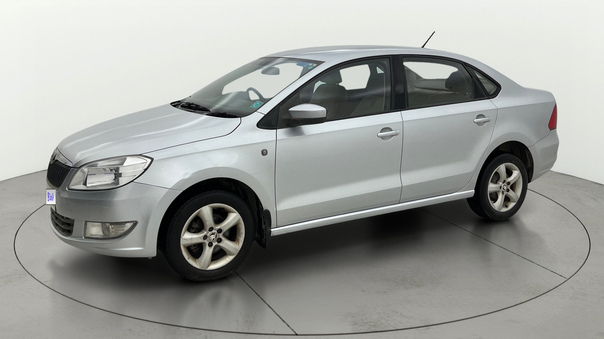 View 2014 Skoda Rapid 1.6 MPI Ambition Petrol BS IV Image 34 Used 2014 Skoda Rapid 1.6 MPI Ambition Petrol BS IV Image 34