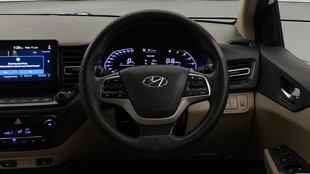 View Hyundai Verna Image 21 Used Hyundai Verna Image 21