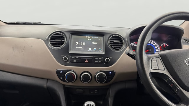 View Hyundai Grand i10 Image 17 Used Hyundai Grand i10 Image 17