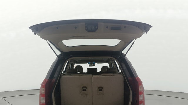 View Mahindra XUV500 Image 33 Used Mahindra XUV500 Image 33