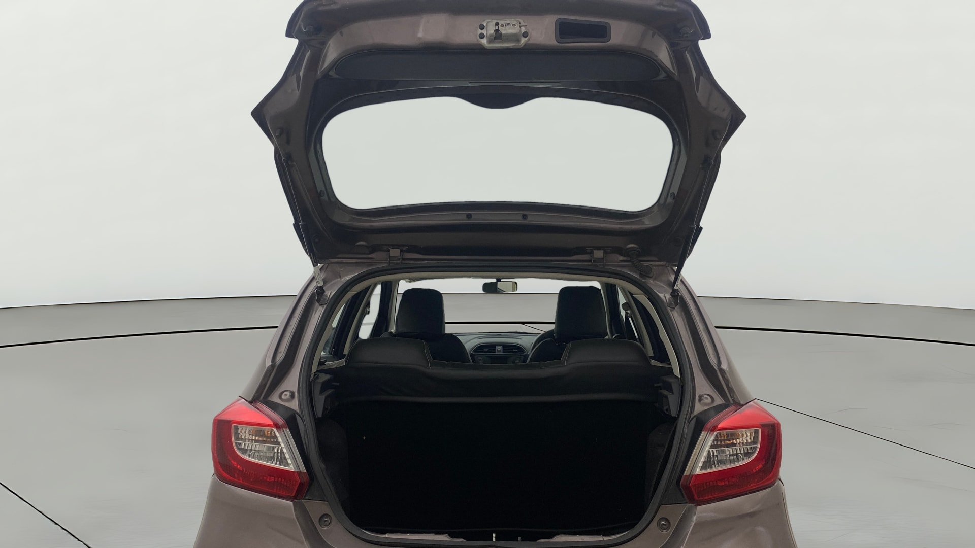 View 2020 Tata Tiago Revotorq XB Image 36 Used 2020 Tata Tiago Revotorq XB Image 36