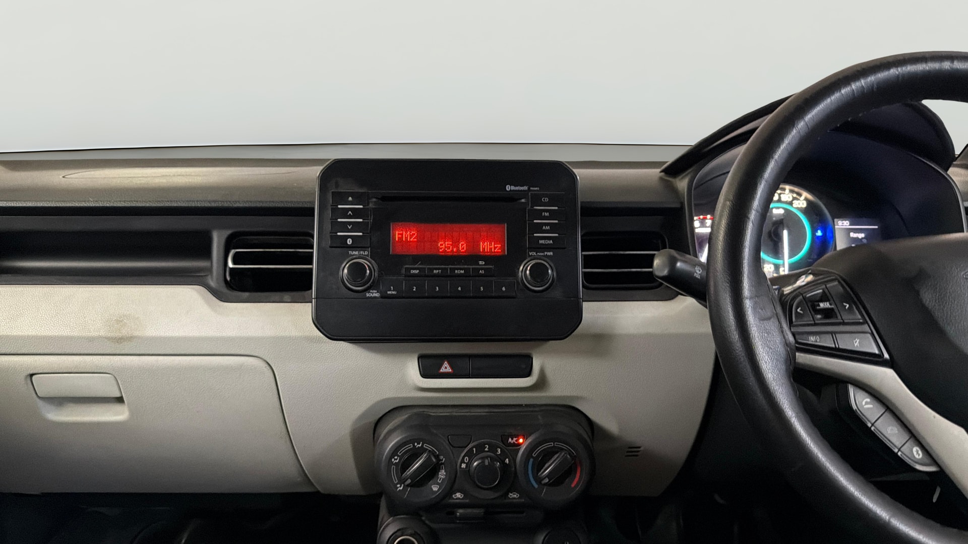 View 2018 Maruti Suzuki 1000 Base Variant Image 30 Used 2018 Maruti Suzuki 1000 Base Variant Image 30