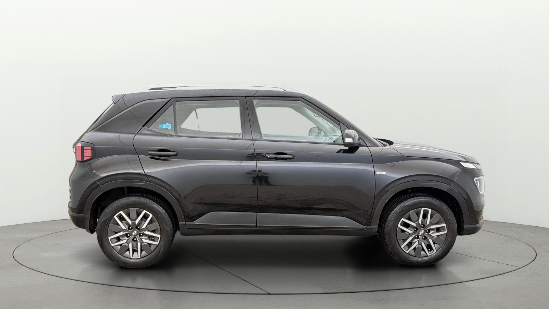 View 2023 Hyundai Venue S (O) 1.0 Turbo Petrol MT Image 28 Used 2023 Hyundai Venue S (O) 1.0 Turbo Petrol MT Image 28