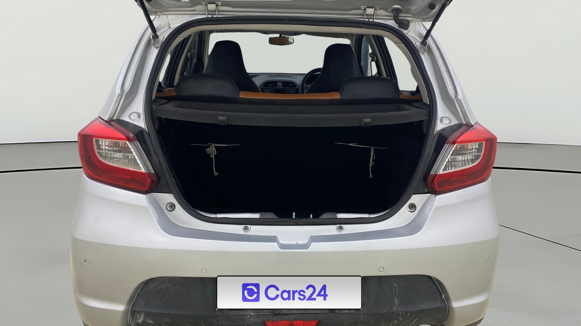 View 2018 Tata Tiago Revotorq XB Image 36 Used 2018 Tata Tiago Revotorq XB Image 36