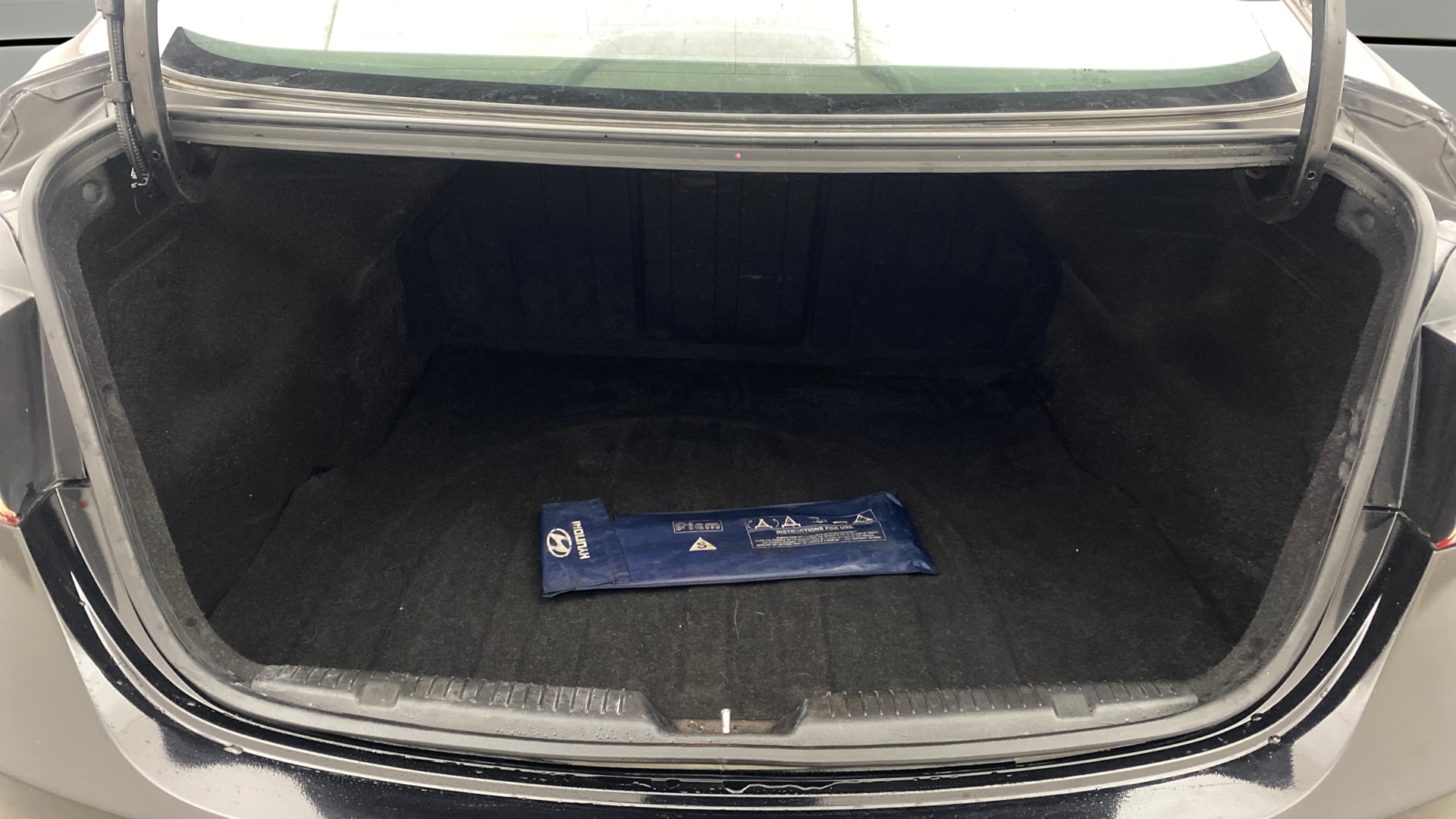 View 2014 Hyundai Elantra 1.6 CRDi S Image 40 Used 2014 Hyundai Elantra 1.6 CRDi S Image 40