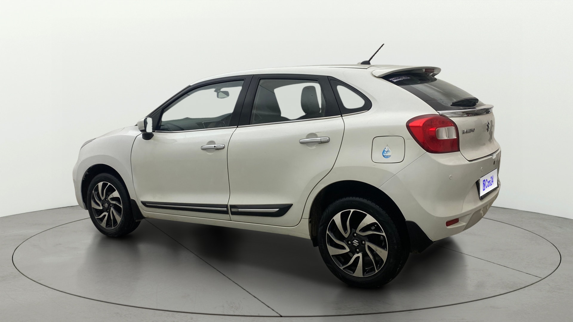 View 2021 Maruti Suzuki 1000 Base Variant Image 2 Used 2021 Maruti Suzuki 1000 Base Variant Image 2