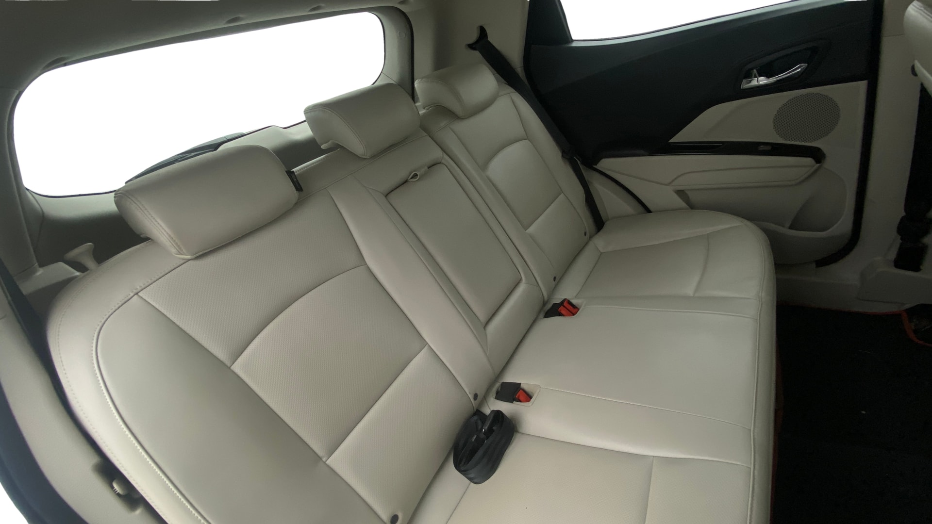 Used 2024 Mahindra XUV300 Used 2024 Mahindra XUV300