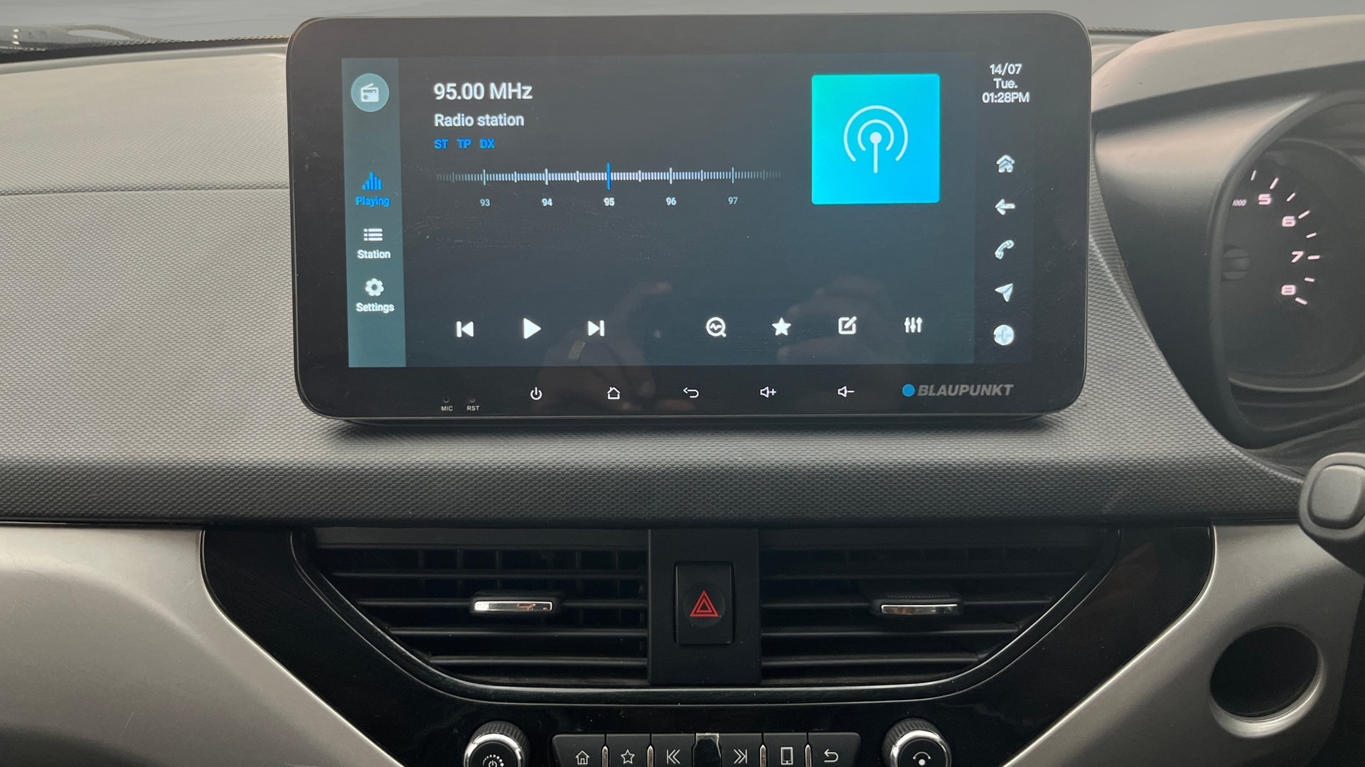 View 2019 Tata Nexon Revotron XMA AMT Image 32 Used 2019 Tata Nexon Revotron XMA AMT Image 32