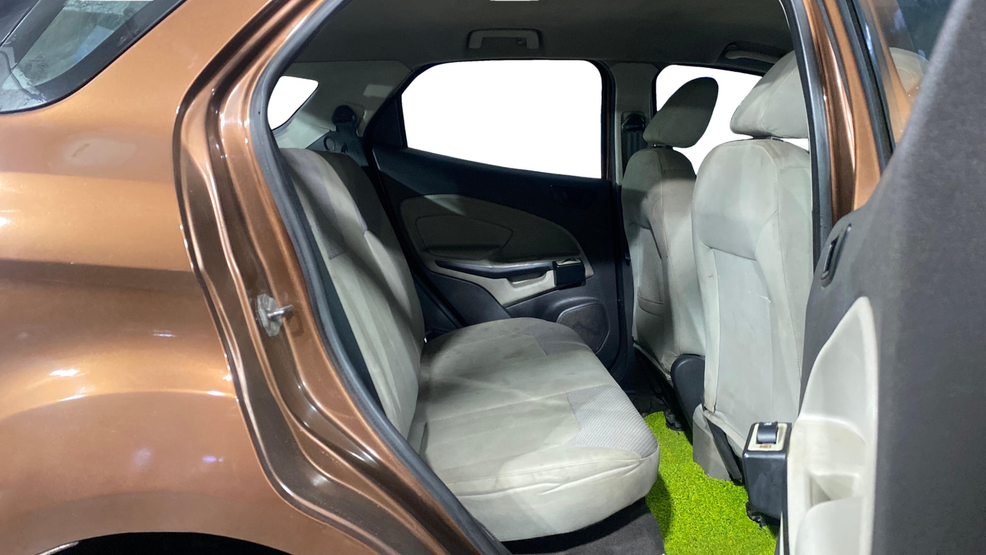 View 2017 Ford EcoSport 1.5 TDCi Diesel Ambiente BS IV Image 28 Used 2017 Ford EcoSport 1.5 TDCi Diesel Ambiente BS IV Image 28