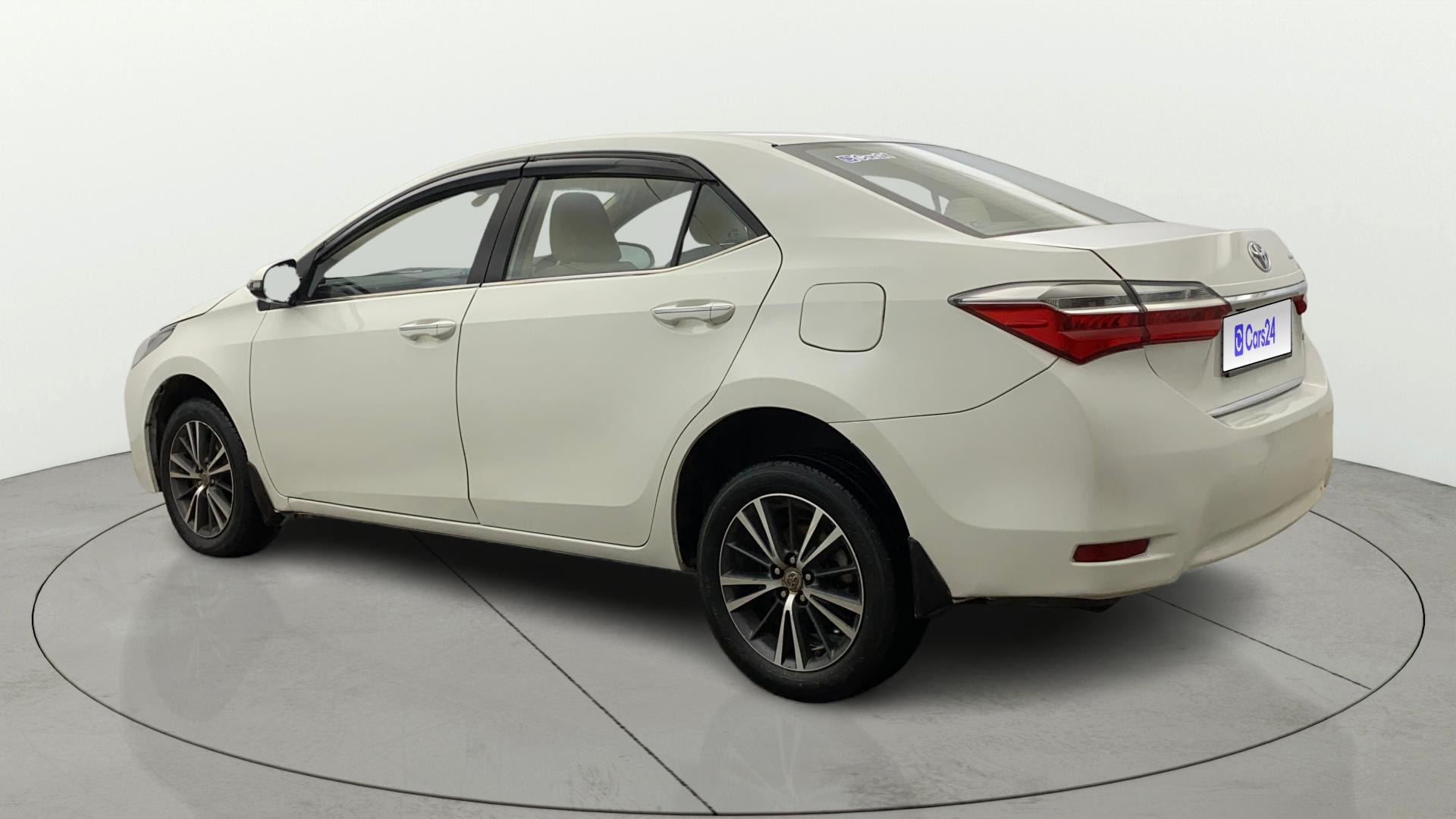 View 2017 Toyota Corolla Altis 1.8 VL AT Image 2 Used 2017 Toyota Corolla Altis 1.8 VL AT Image 2