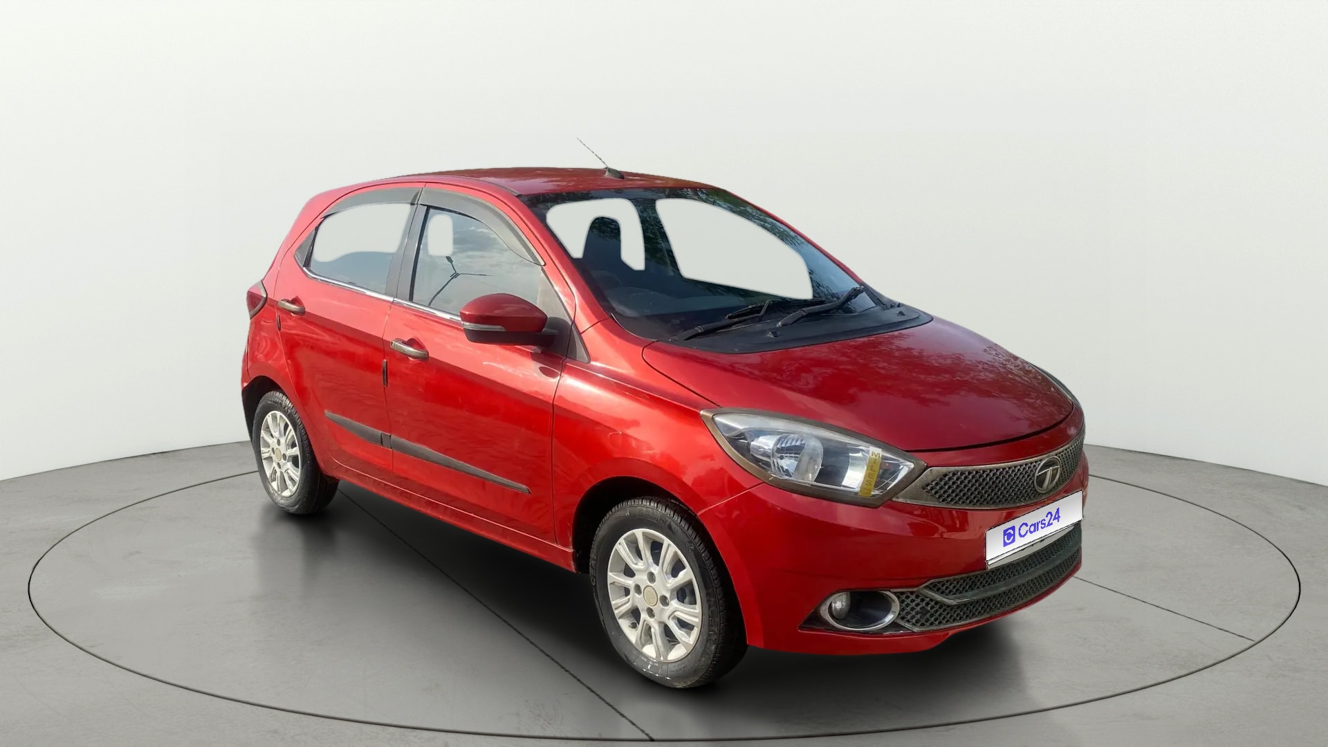 View 2018 Tata Tiago Revotorq XB Image 21 Used 2018 Tata Tiago Revotorq XB Image 21