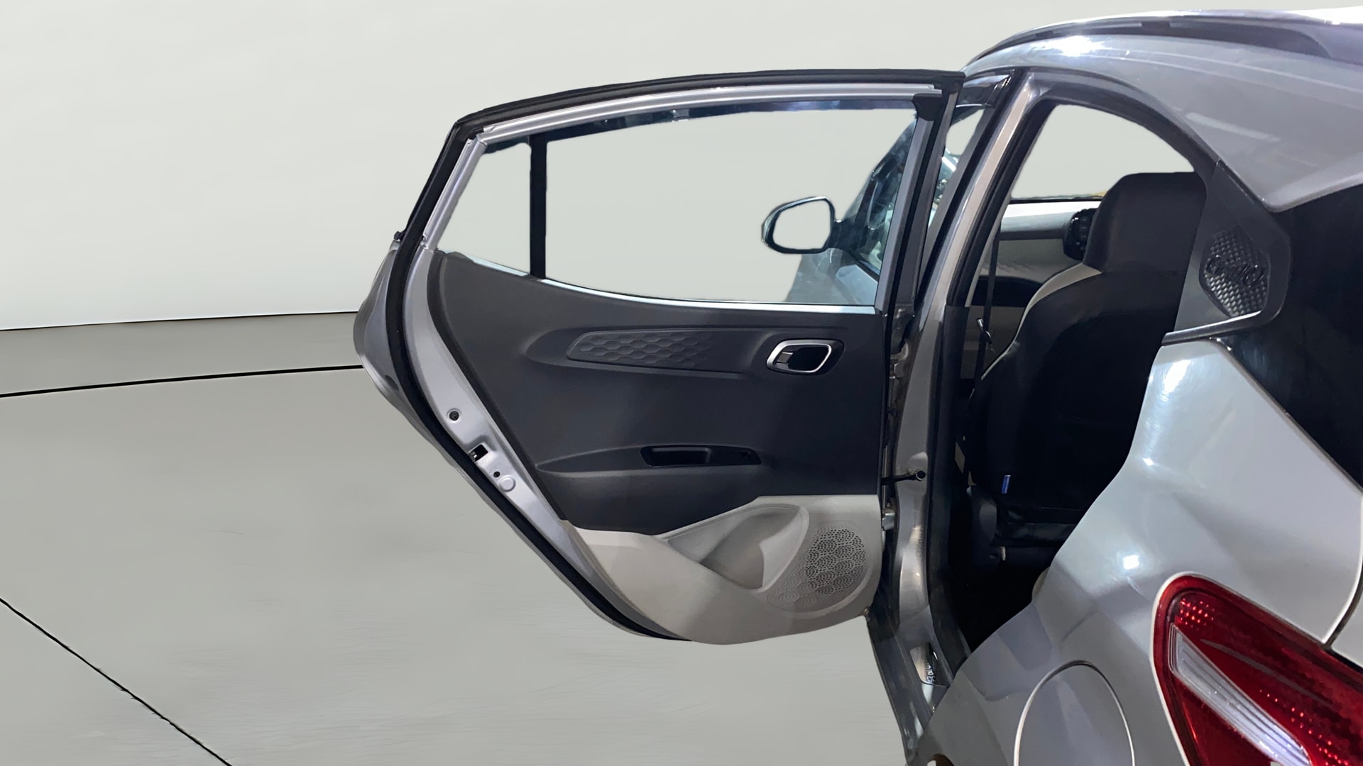 View 2022 Hyundai Grand i10 Nios Sportz Petrol AMT Image 22 Used 2022 Hyundai Grand i10 Nios Sportz Petrol AMT Image 22
