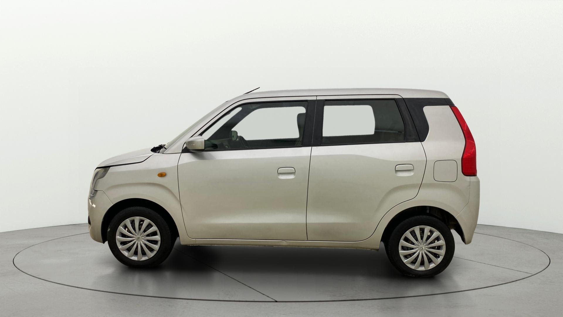 View 2019 Maruti Suzuki 1000 Base Variant Image 5 Used 2019 Maruti Suzuki 1000 Base Variant Image 5