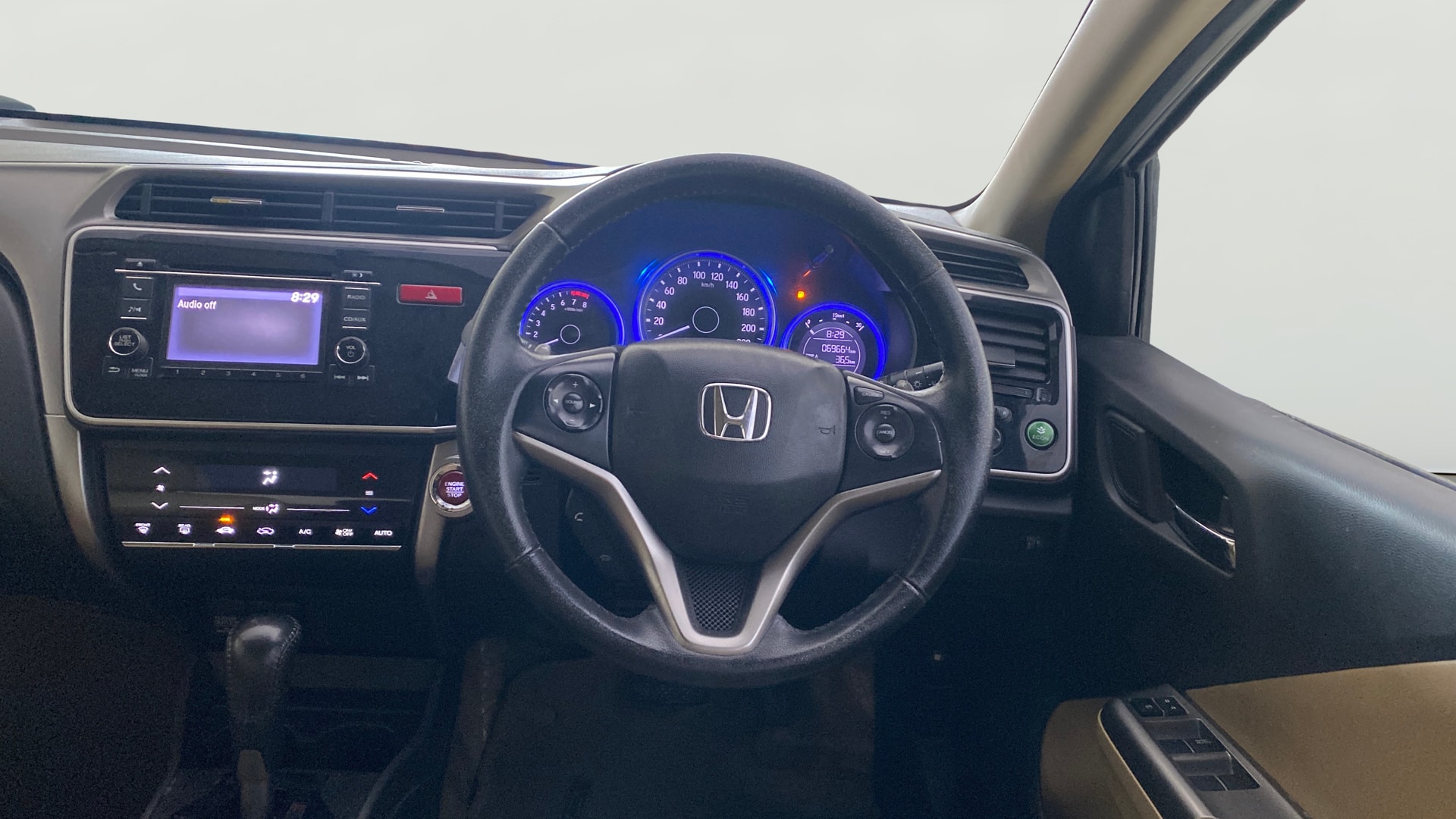 View 2015 Honda City ZX MT Diesel Anniversary Edition Image 21 Used 2015 Honda City ZX MT Diesel Anniversary Edition Image 21