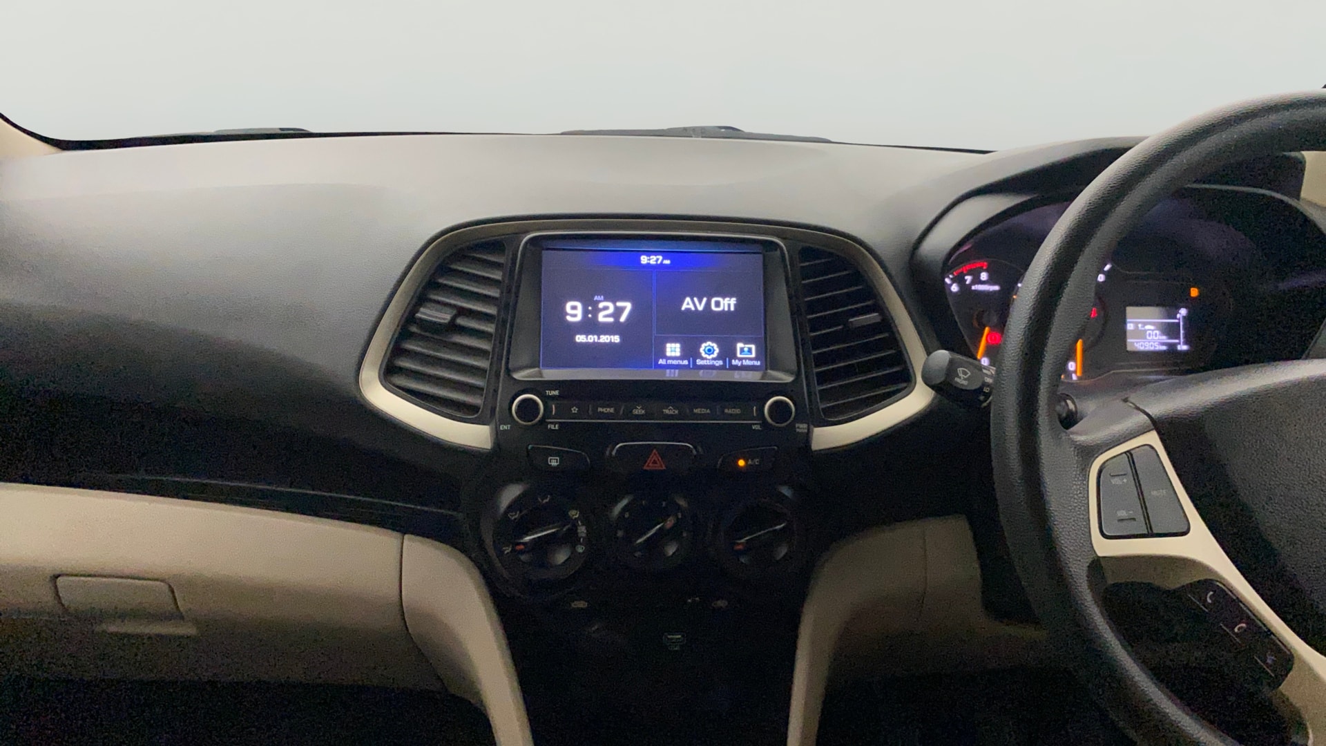 View 2019 Hyundai New Santro D-Lite Petrol Image 18 Used 2019 Hyundai New Santro D-Lite Petrol Image 18