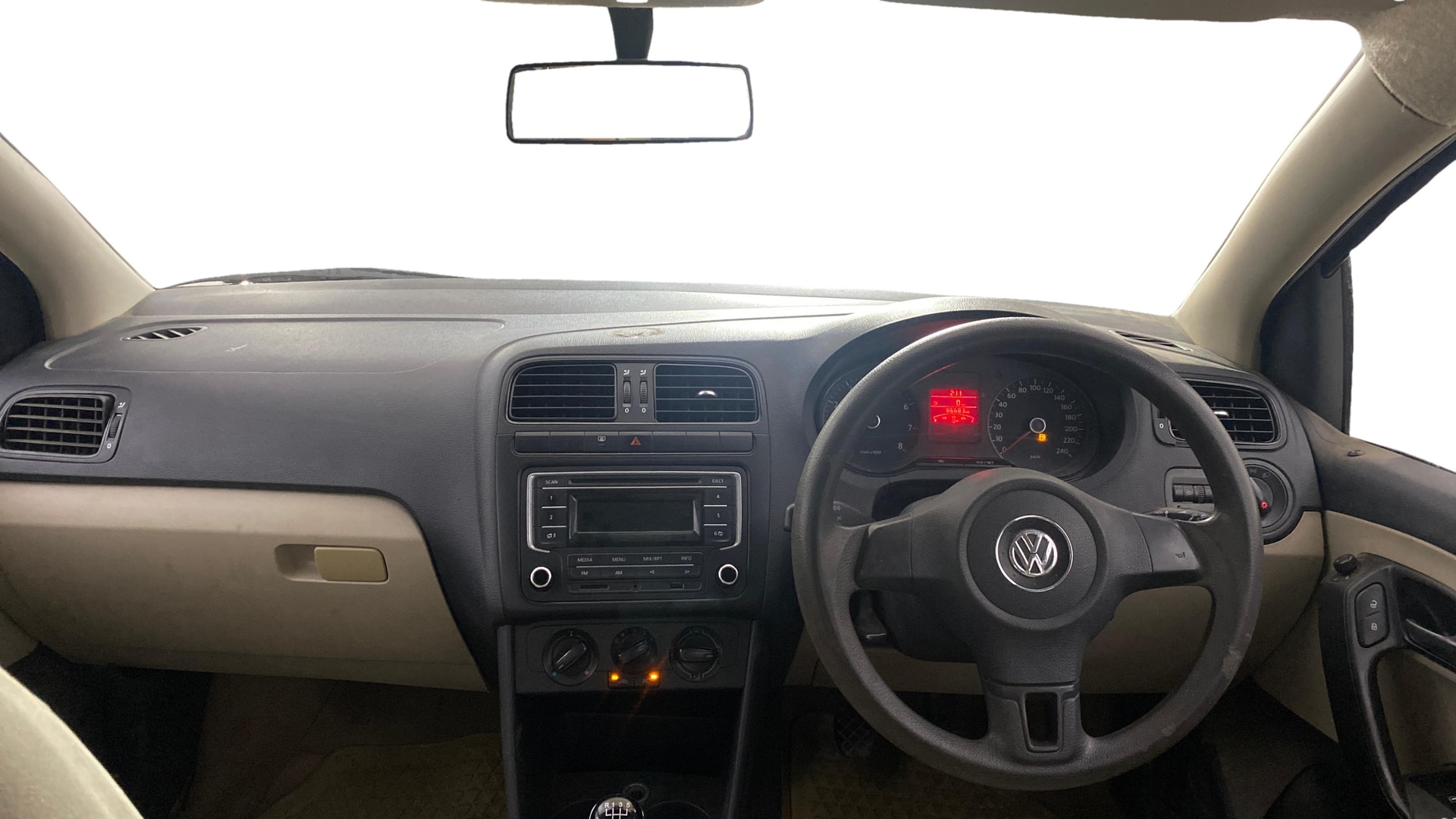 View 2013 Volkswagen Polo 1.2 Comfortline Petrol Image 15 Used 2013 Volkswagen Polo 1.2 Comfortline Petrol Image 15
