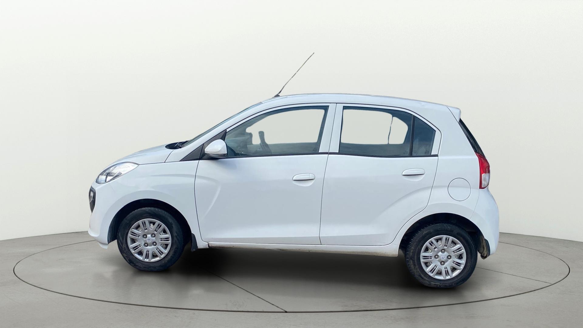 View 2021 Hyundai New Santro D-Lite Petrol Image 5 Used 2021 Hyundai New Santro D-Lite Petrol Image 5
