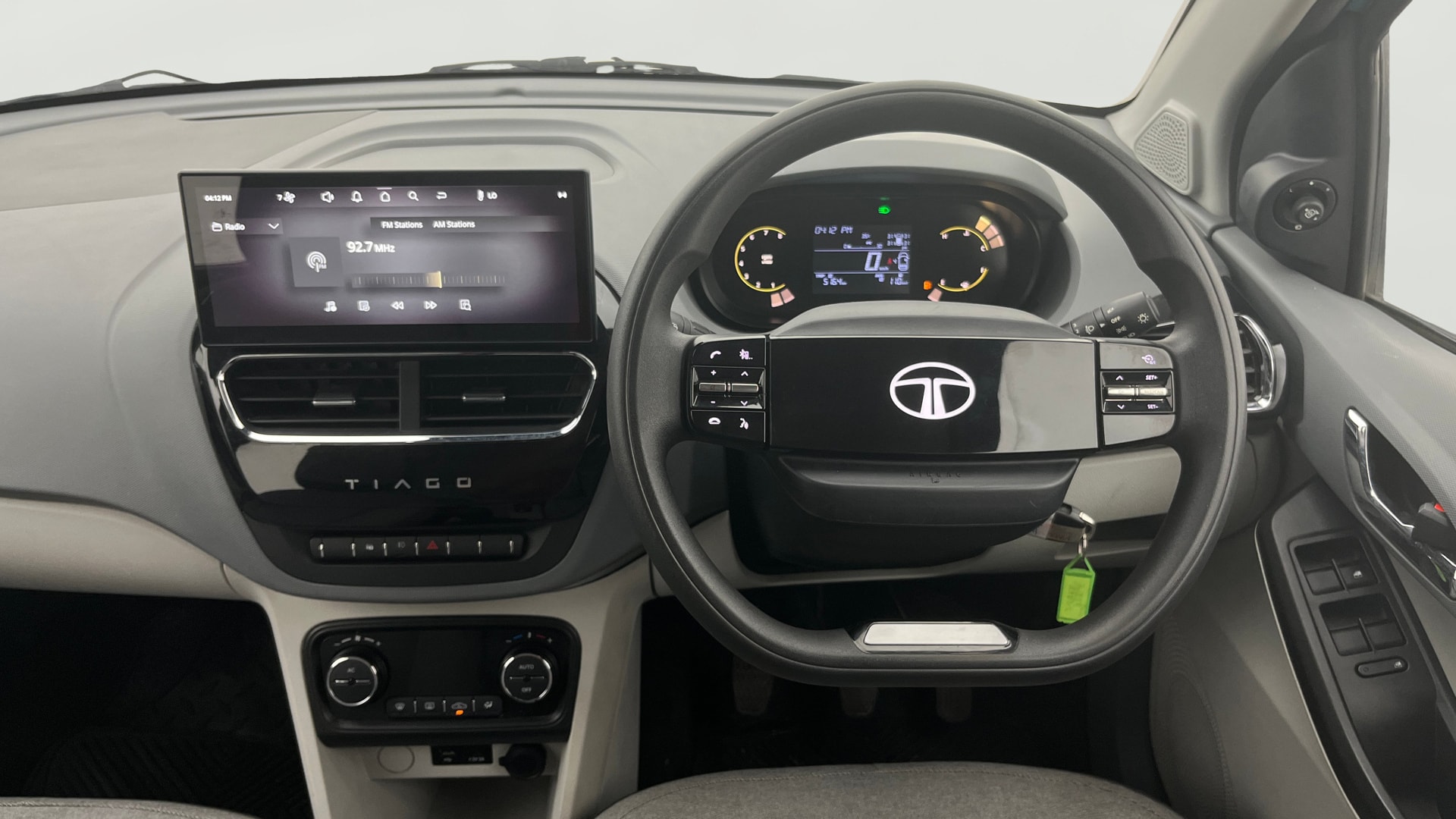 View 2025 Tata Tiago Revotorq XB Image 13 Used 2025 Tata Tiago Revotorq XB Image 13