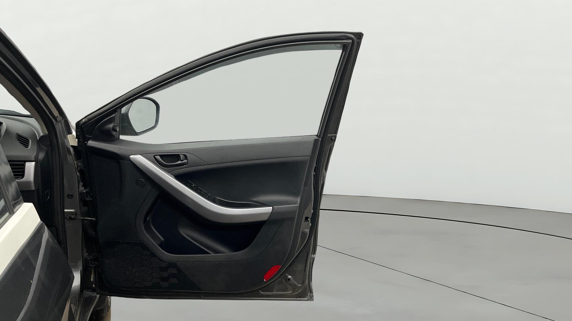 View 2020 Tata Nexon Revotron XM Image 44 Used 2020 Tata Nexon Revotron XM Image 44