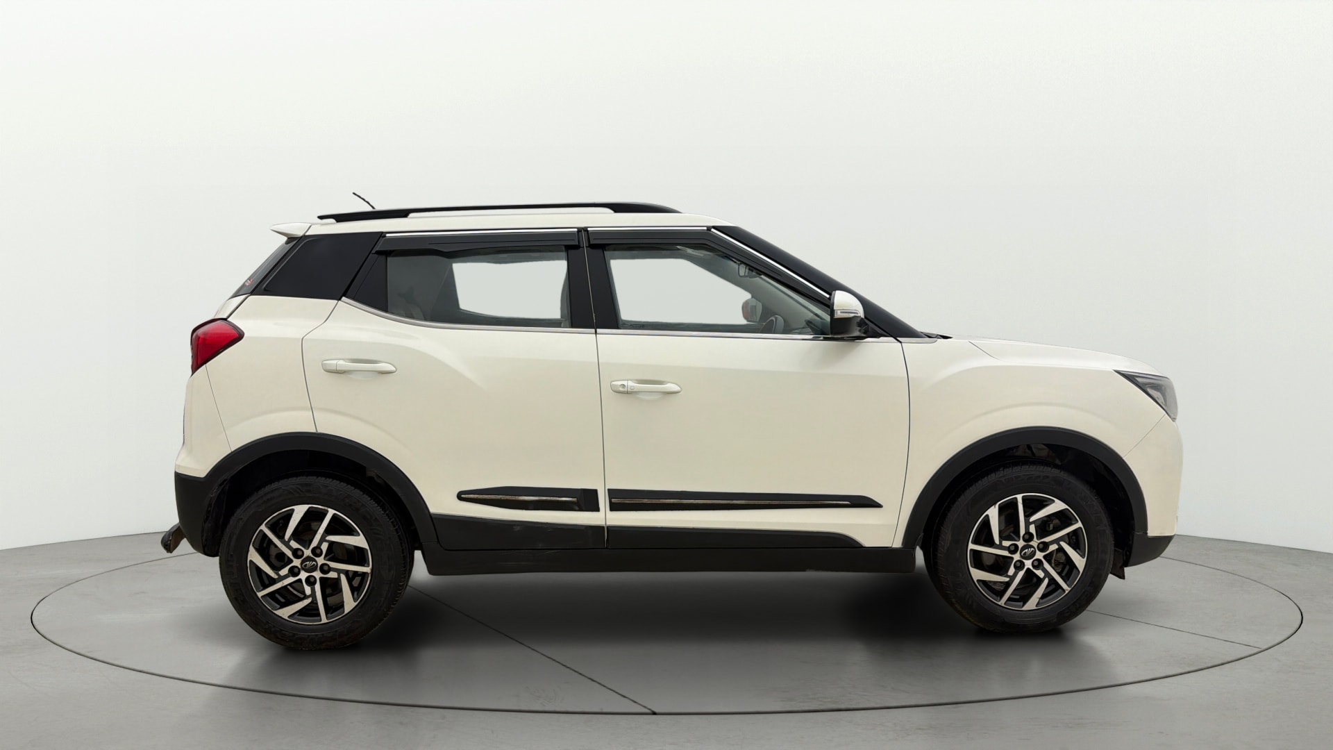 Used 2022 Mahindra XUV300 Used 2022 Mahindra XUV300