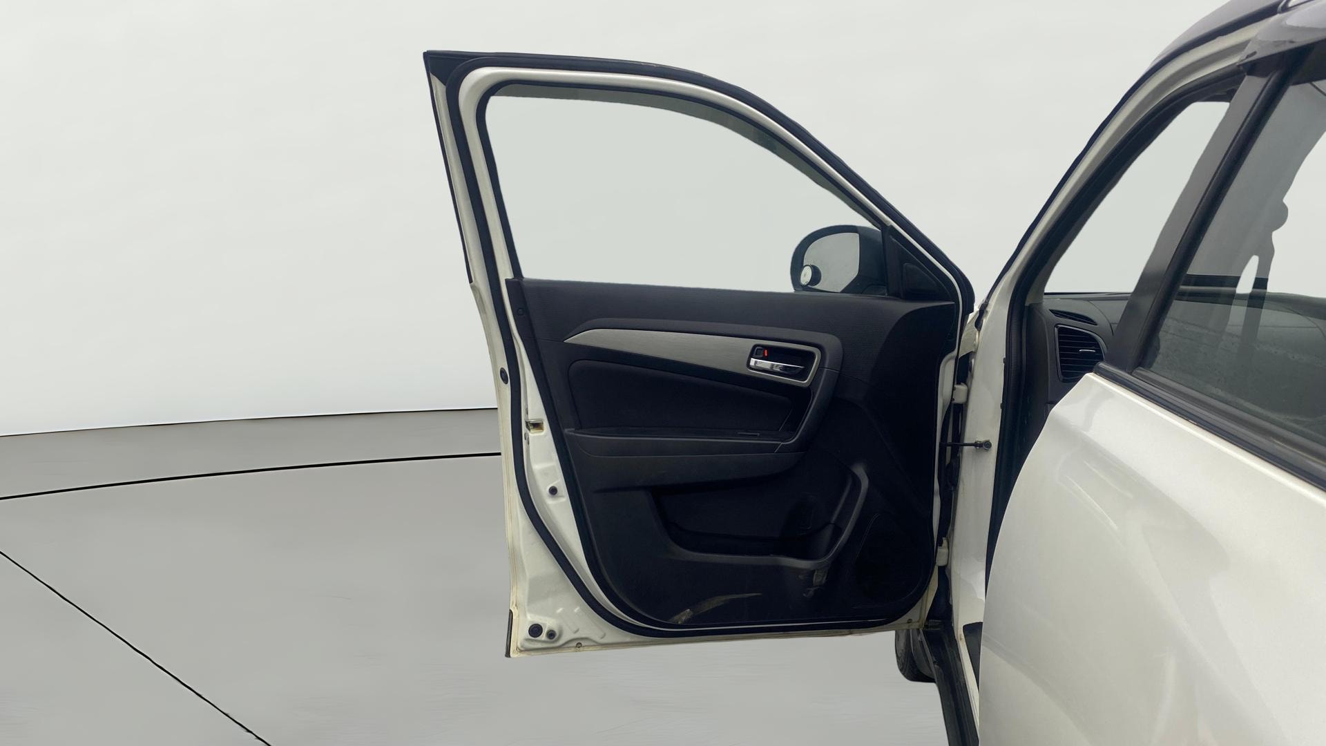 View 2019 Maruti Suzuki 1000 Base Variant Image 30 Used 2019 Maruti Suzuki 1000 Base Variant Image 30