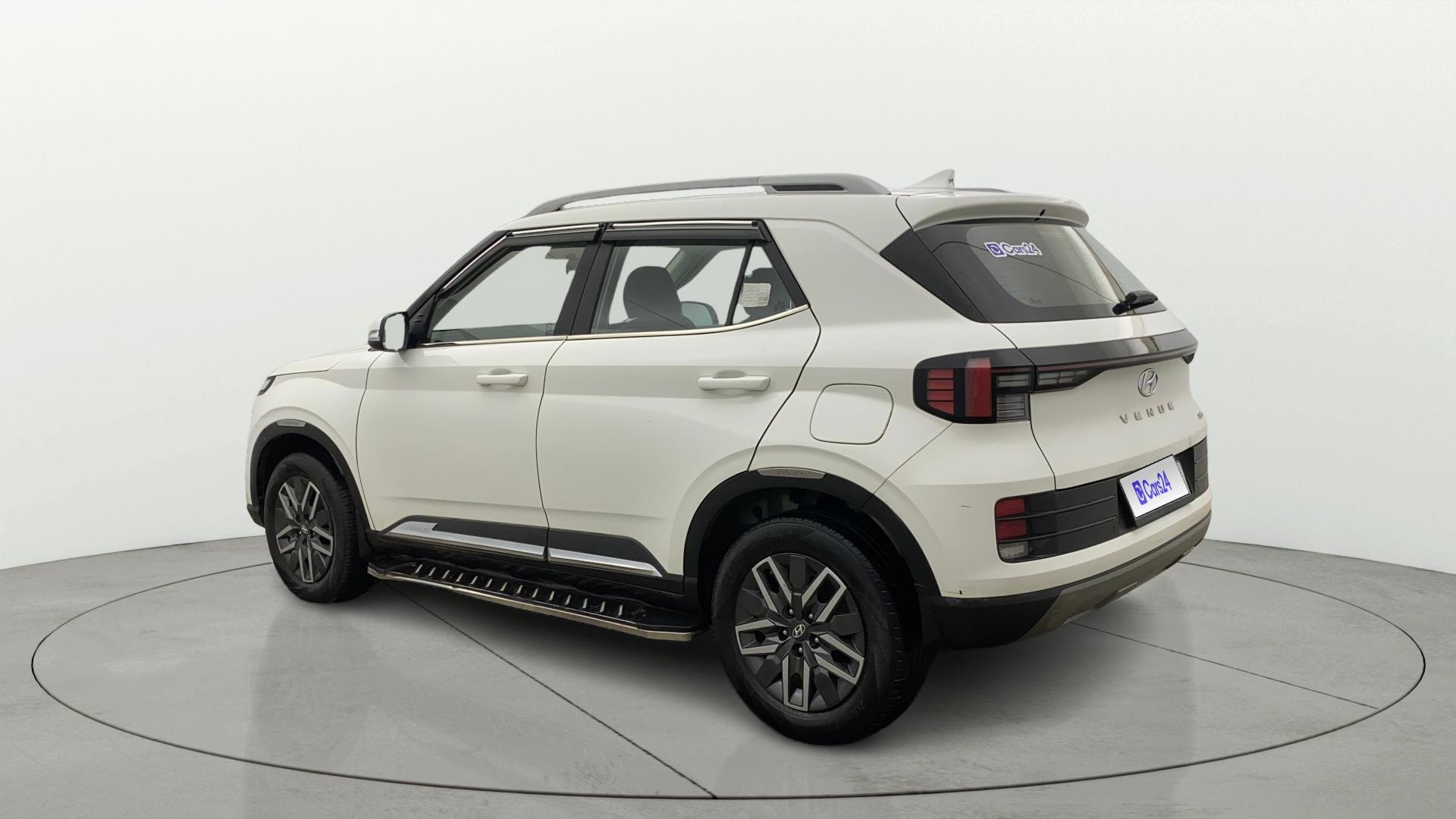View 2022 Hyundai Venue S (O) 1.0 Turbo Petrol DCT Image 2 Used 2022 Hyundai Venue S (O) 1.0 Turbo Petrol DCT Image 2